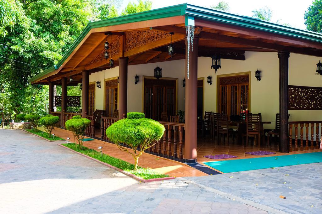 Green View Holiday Resort Канді Екстер'єр фото