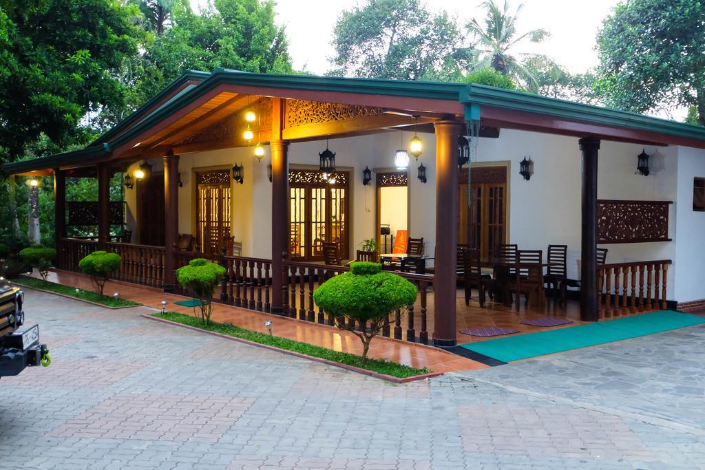 Green View Holiday Resort Канді Екстер'єр фото