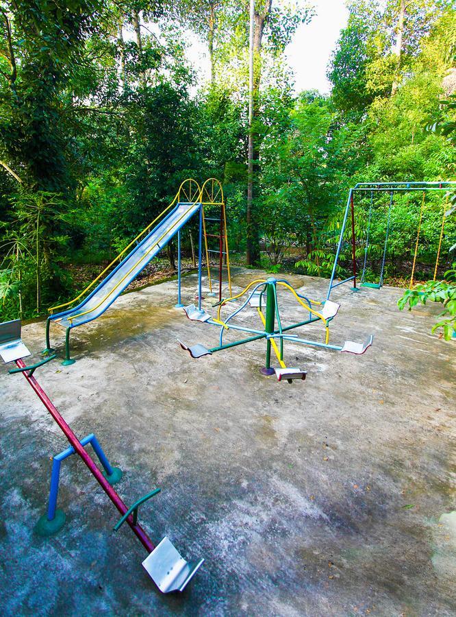 Green View Holiday Resort Канді Екстер'єр фото